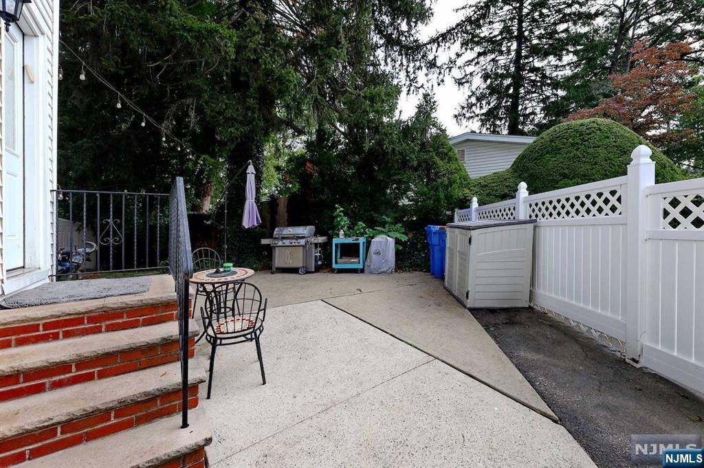 Tenafly, NJ 07670,62 Tenafly RD