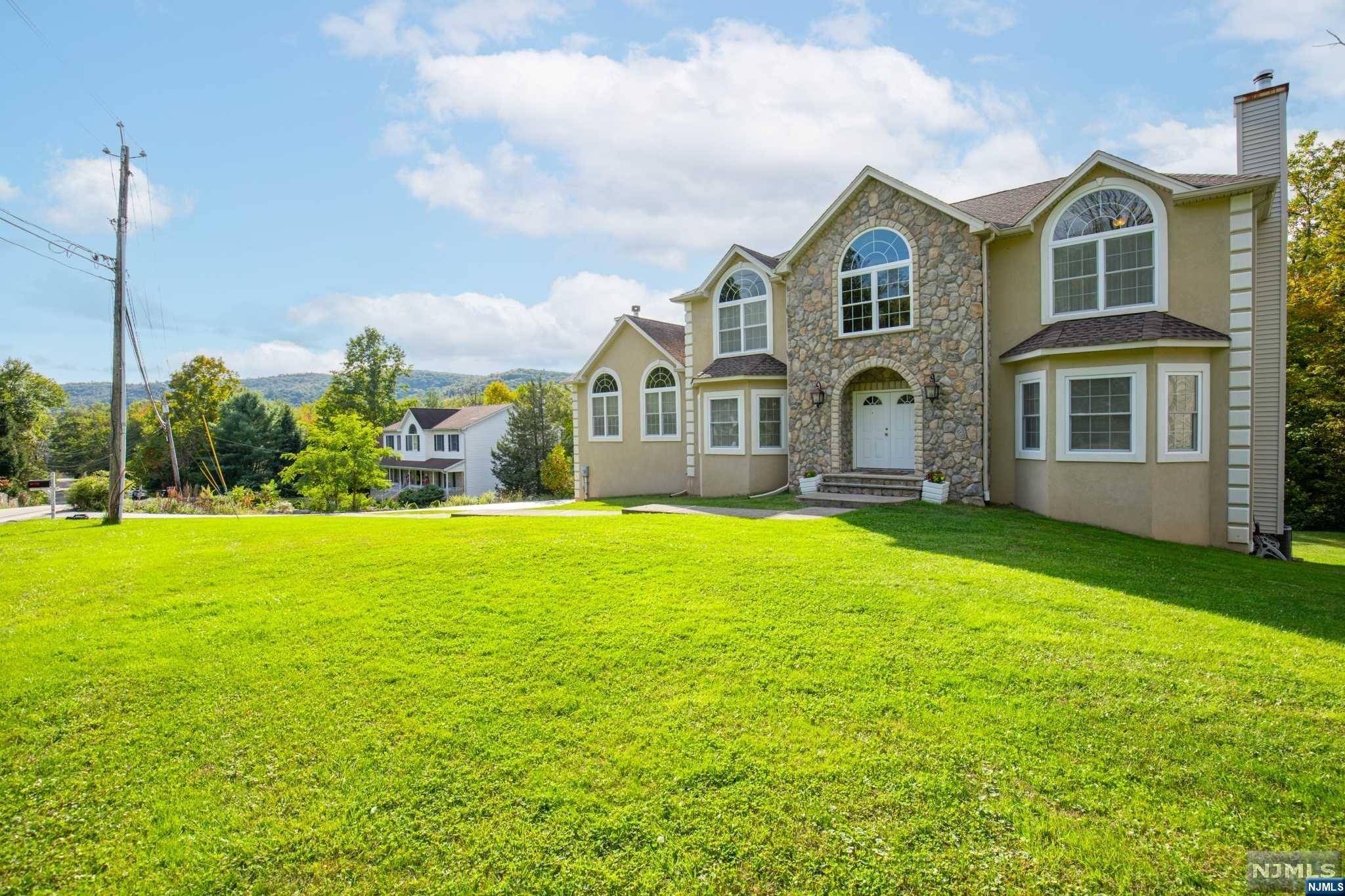 Ringwood, NJ 07456,165 Burnt Meadow RD