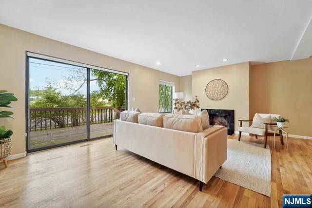 River Vale, NJ 07675,22 Holiday CT