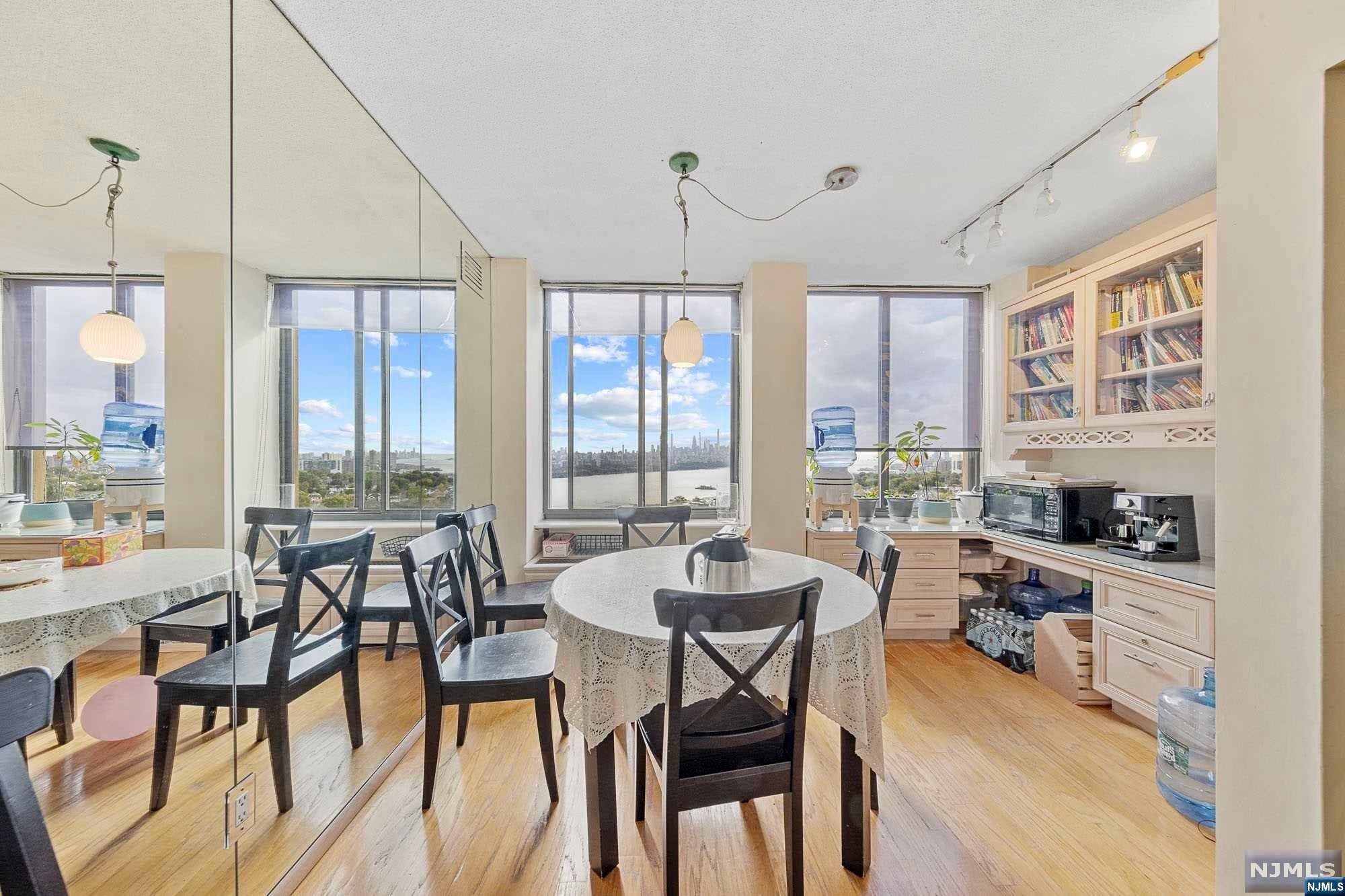 Cliffside Park, NJ 07010,200 Winston DR #2119