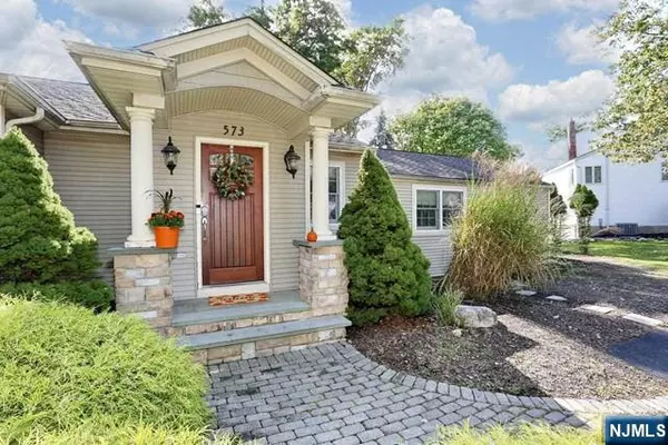 River Vale, NJ 07675,573 Thurnau DR