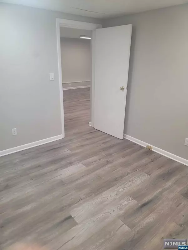 Westwood, NJ 07675,333 Fairview AVE #Lower Level