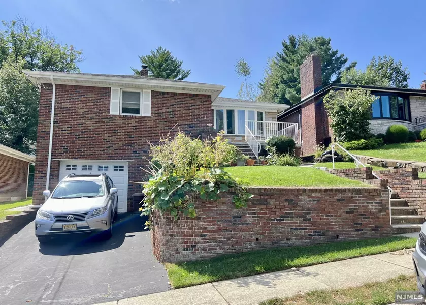 238 Virginia, Fort Lee, NJ 07024