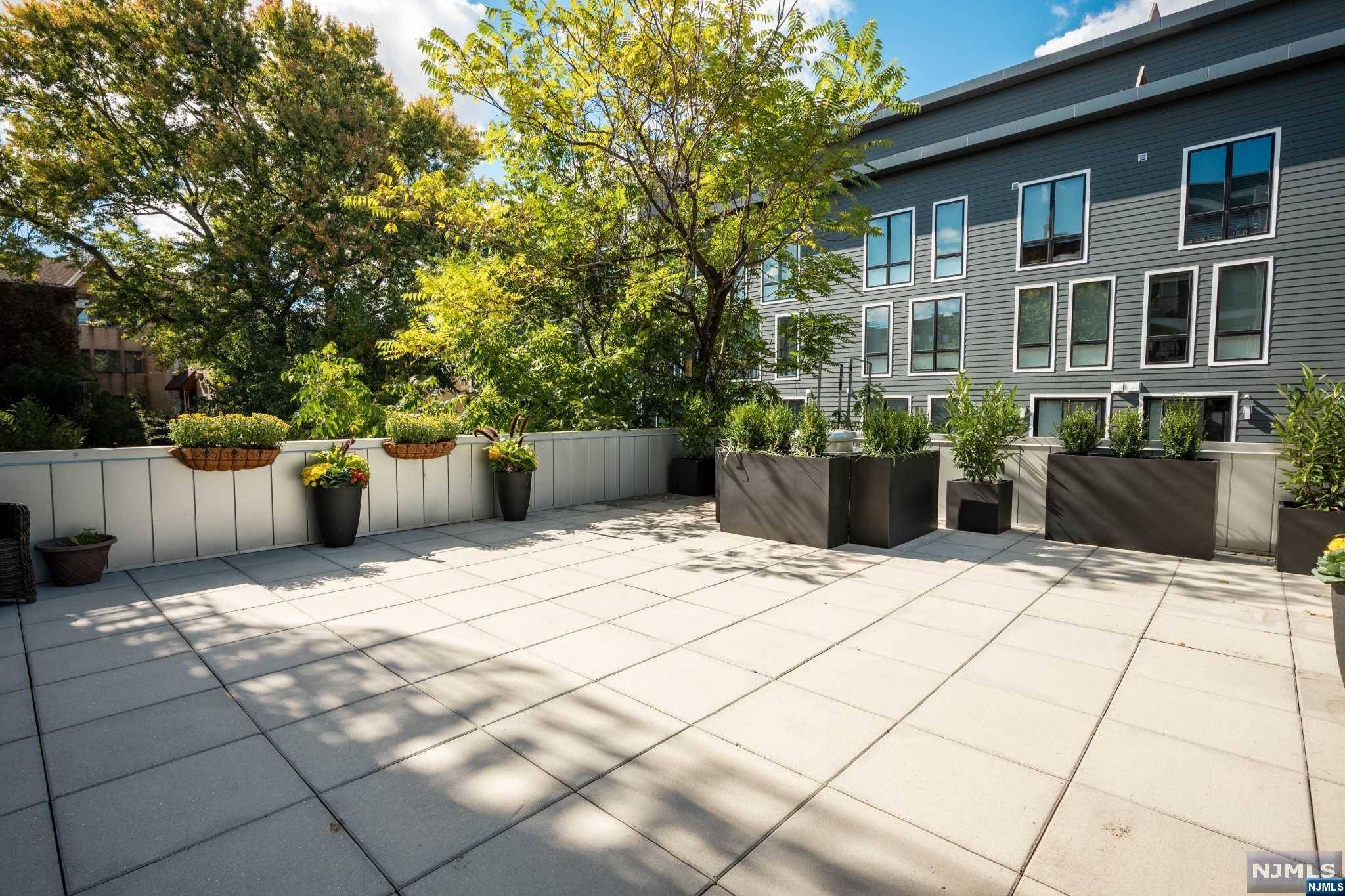 Hoboken, NJ 07030,116 Madison ST #1