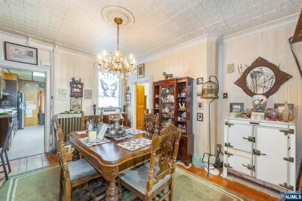 Union City, NJ 07087,512 39th ST