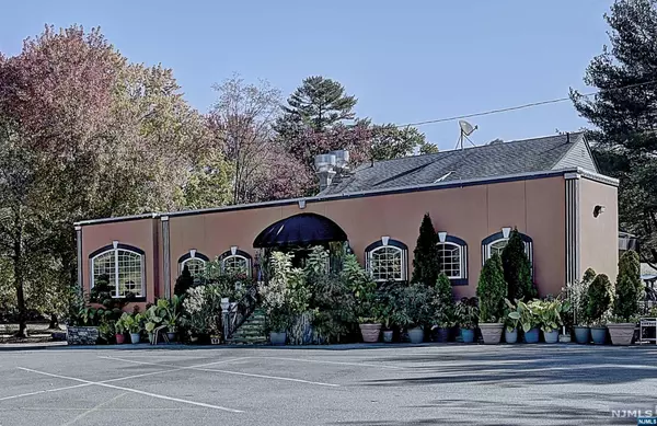 292 Passaic AVE, Fairfield, NJ 07004