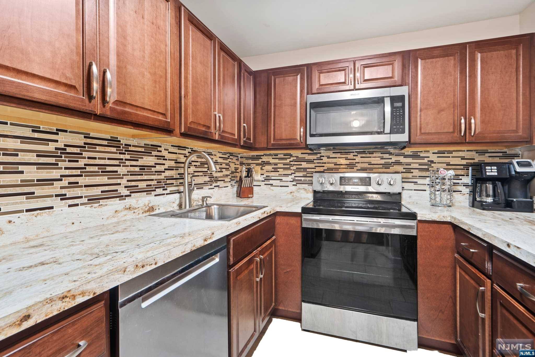 North Bergen, NJ 07047,7430 Kennedy BLVD #106