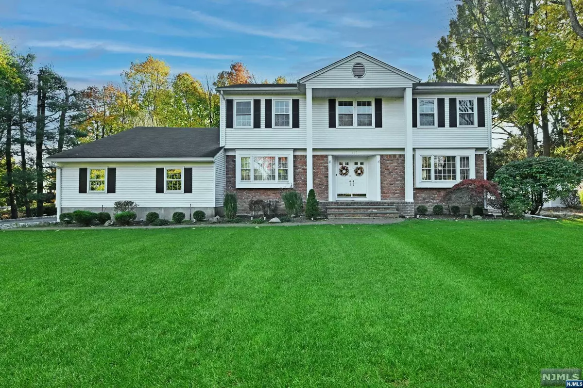 Wyckoff, NJ 07481,517 Suzanette