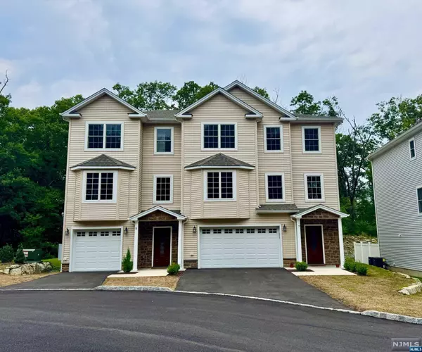 20 Mountain #8, Wanaque, NJ 07465