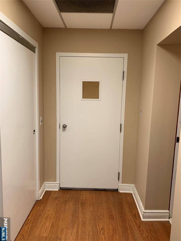 Hackensack, NJ 07601,409 S River ST
