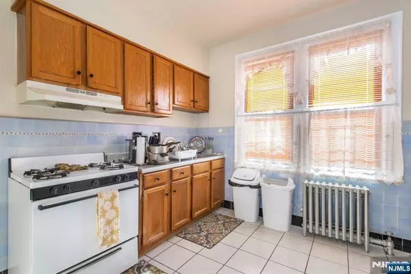 Newark, NJ 07107,266-268 N 12th ST