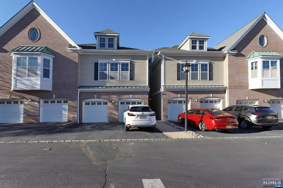 906 River, NJ 07405