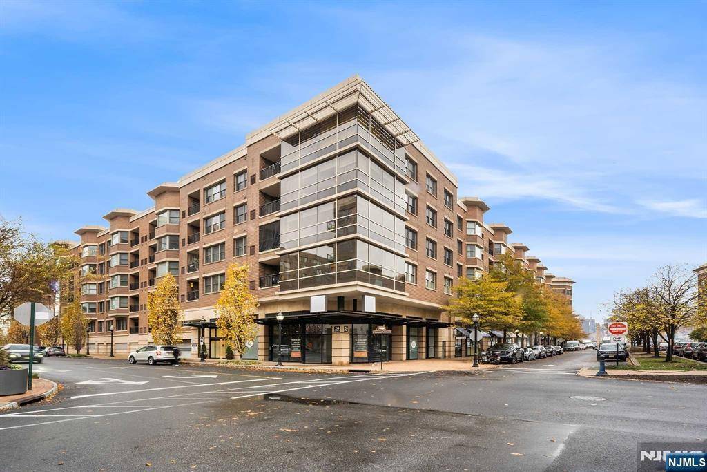 20 Ave At Port Imperial #221, West New York, NJ 07093