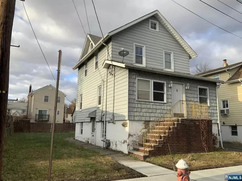 38 Hartwick ST, Little Ferry, NJ 07643