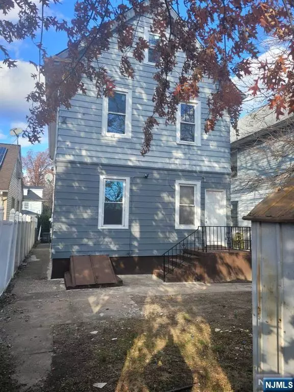 Paterson, NJ 07504,632 20th AVE