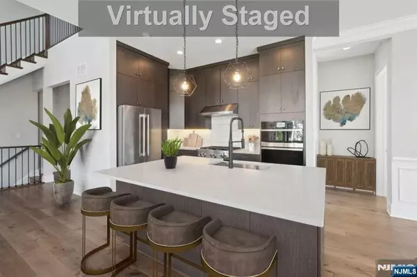 11 Muirfield DR, River Vale, NJ 07675