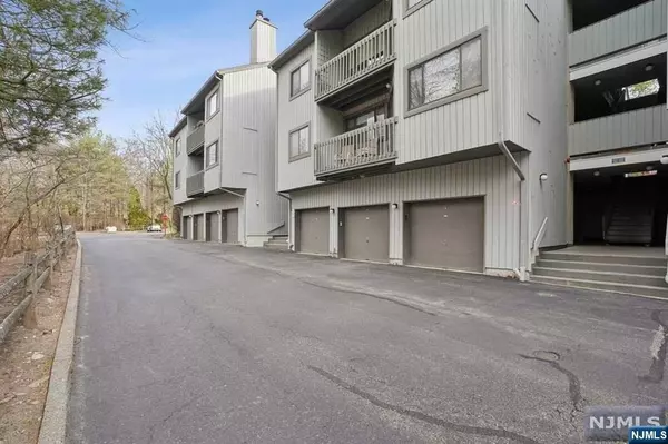 224 Magnolia RD, Ramsey, NJ 07446