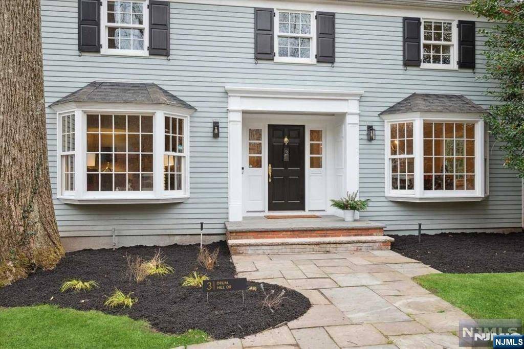Summit, NJ 07901,3 Drum Hill DR