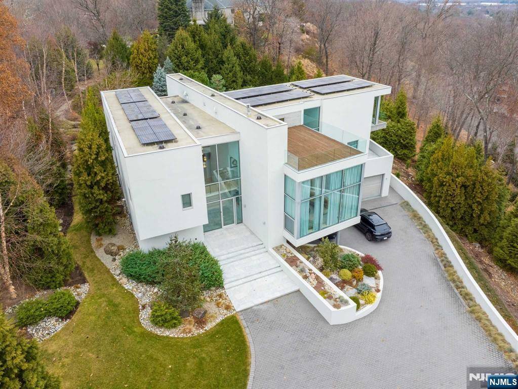 Franklin Lakes, NJ 07417,4 Penobscott PL
