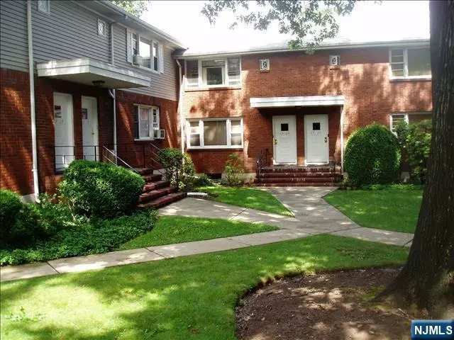 278 Teaneck #2-B, Ridgefield Park, NJ 07660