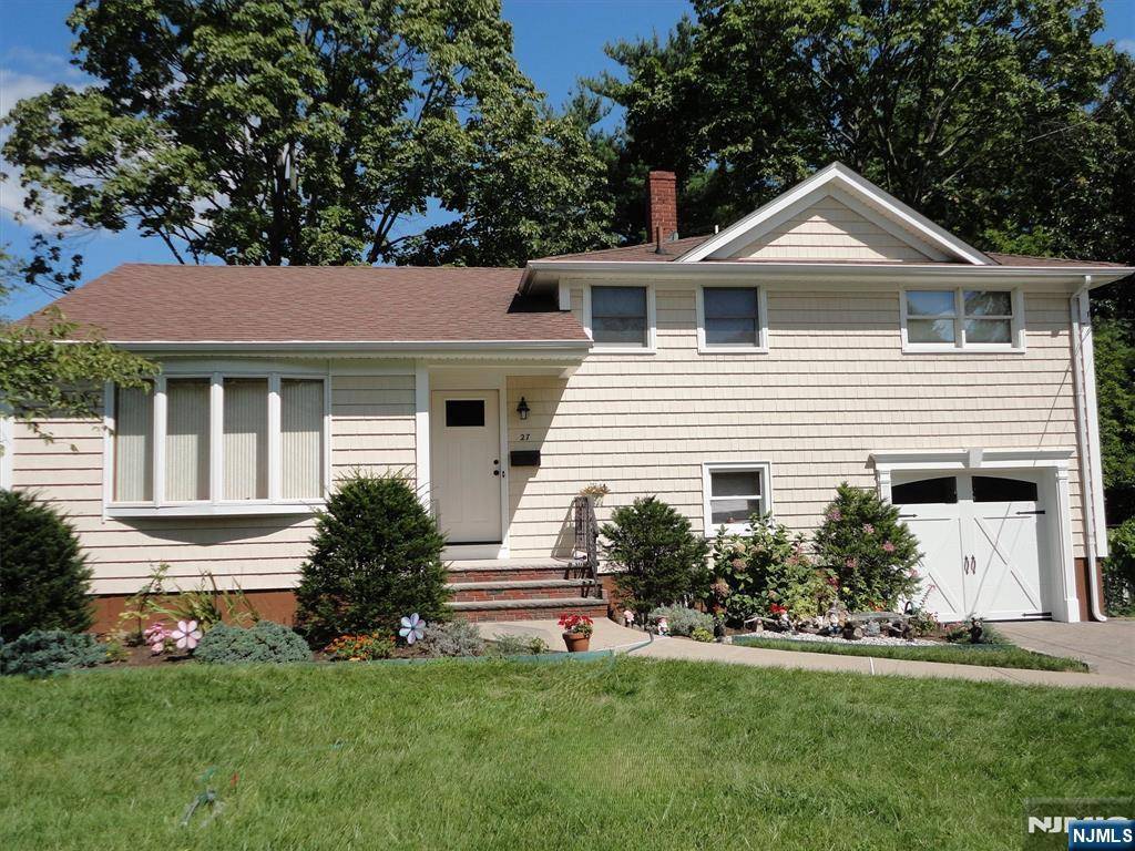 Glen Rock, NJ 07452,27 Garret PL