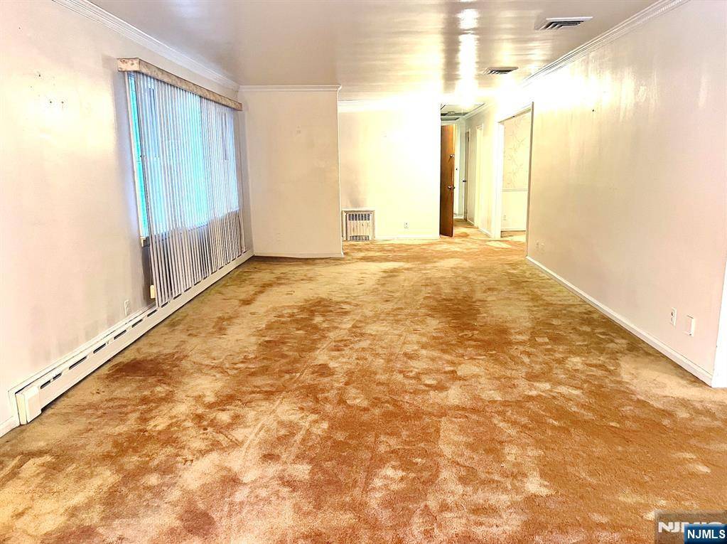 Upper Saddle River, NJ 07458,330 Saddle River RD