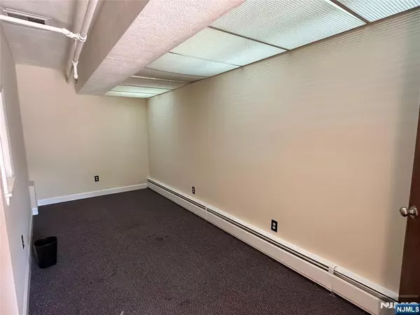 Cliffside Park, NJ 07010,765 Anderson AVE #Ground fl.