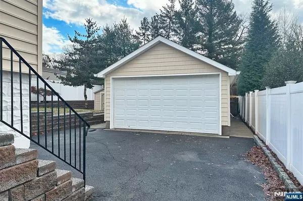 West Orange, NJ 07052,46 Johnson RD