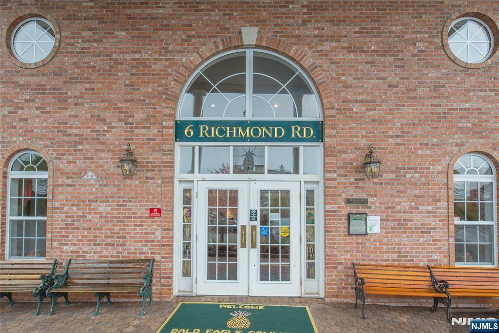 West Milford, NJ 07480,6409 Richmond RD #409