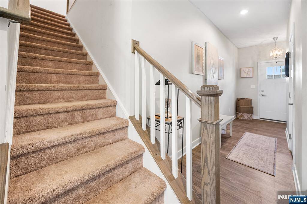 Sparta, NJ 07871,2 Cypress LN