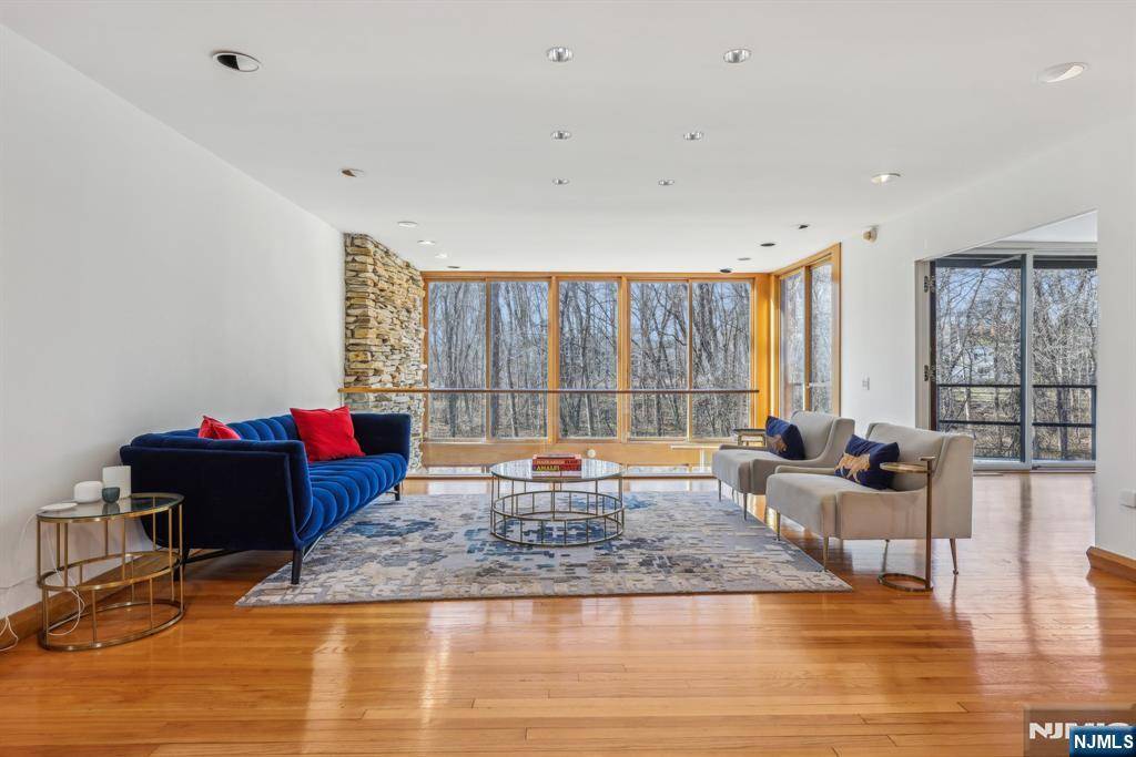 Old Tappan, NJ 07675,41 Kristin PL