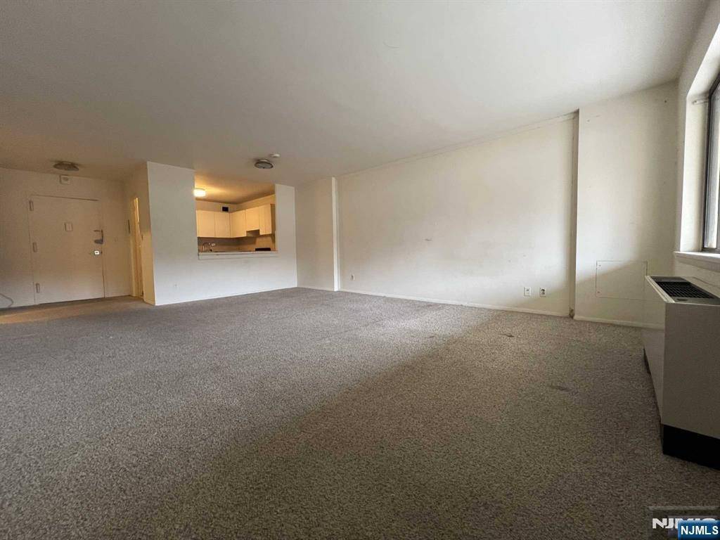 Edgewater, NJ 07020,1203 River RD #10-A