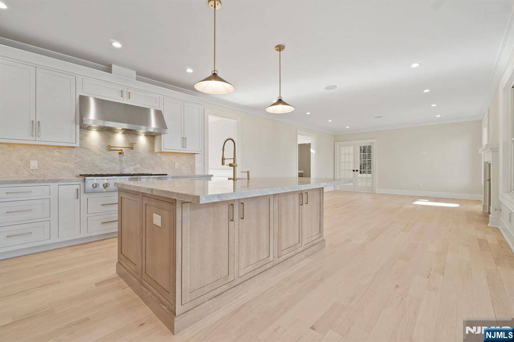 River Vale, NJ 07675,106 Choi CT