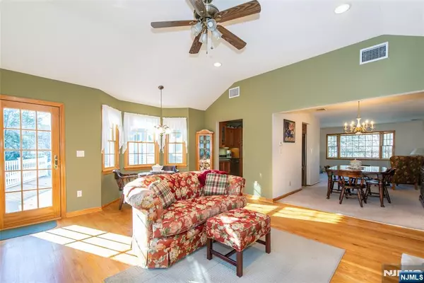 Ringwood, NJ 07456,10 Kendall DR