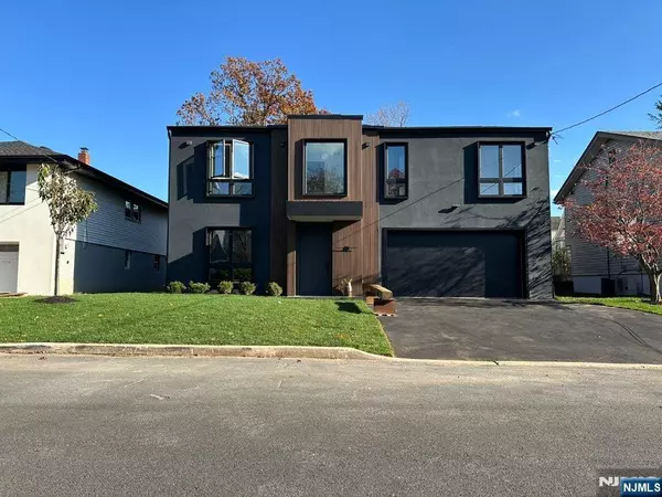 Englewood Cliffs, NJ 07632,6 Henry ST