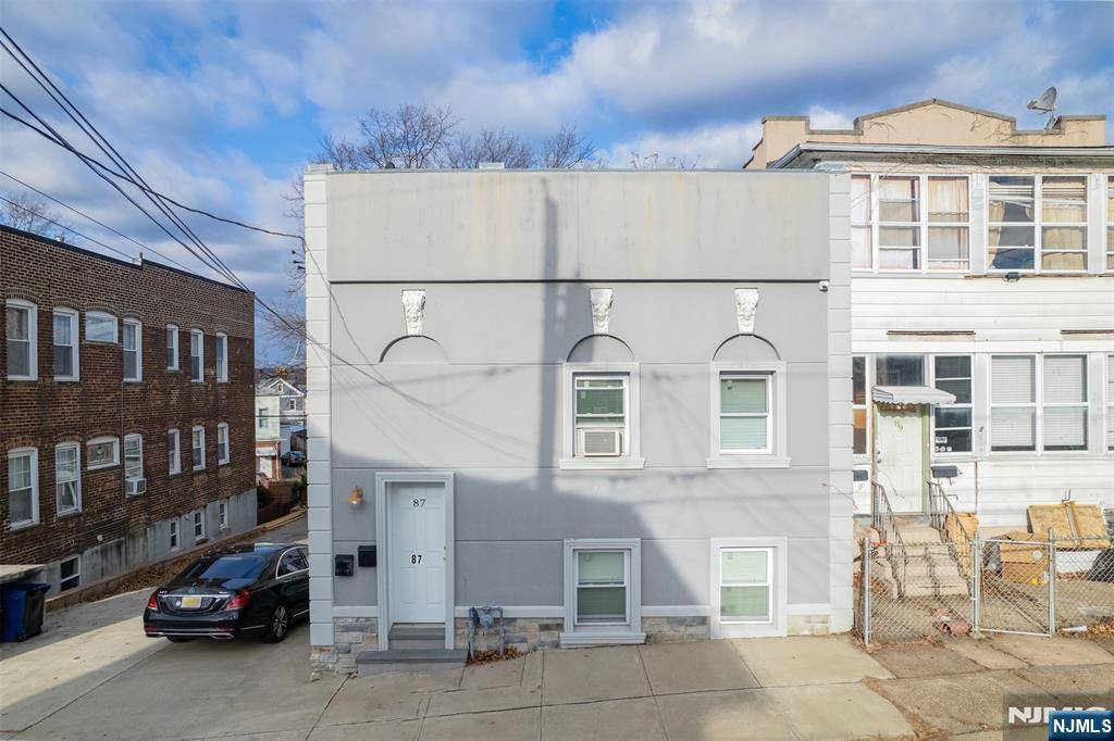 87 Macarthur AVE, Garfield, NJ 07026