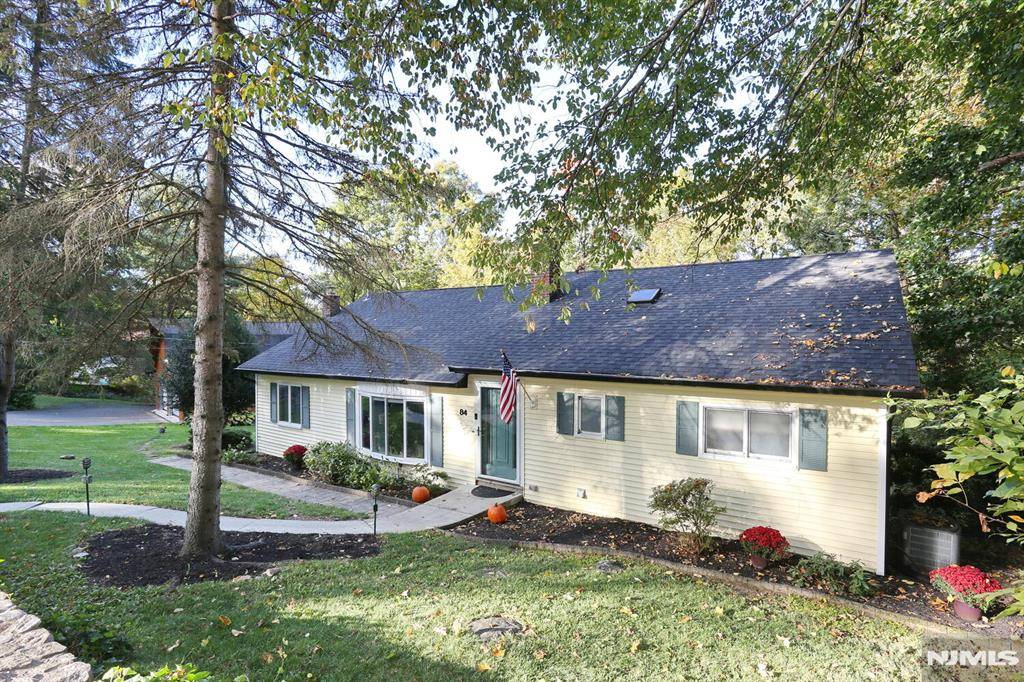 84 Brooksyde AVE, Ringwood, NJ 07456