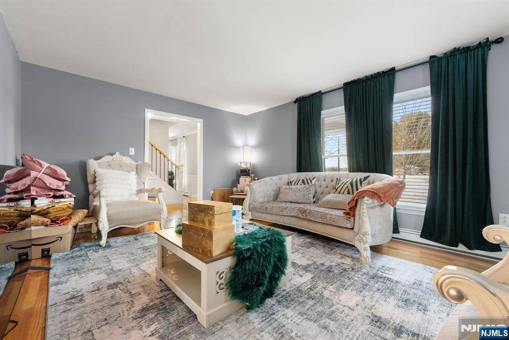 Mansfield, NJ 07882,2 Clover AVE