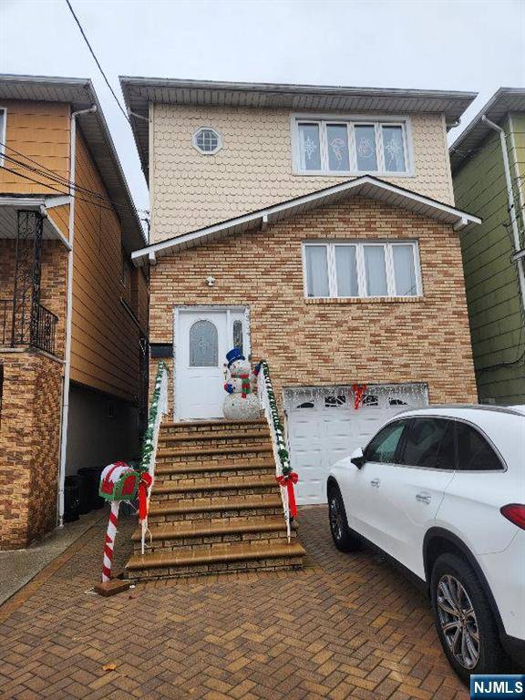 304 6th ST, Harrison, NJ 07029