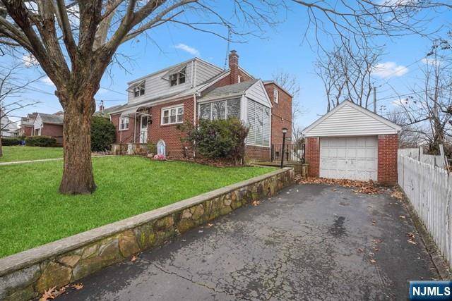 Bloomfield, NJ 07003,176 Weaver AVE