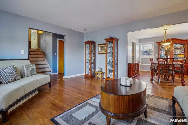 Union, NJ 07083,982 Tinkettle Turn