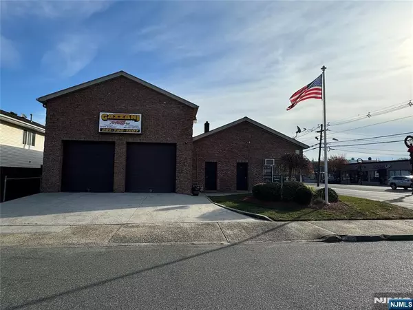 Elmwood Park, NJ 07407,215 Market ST
