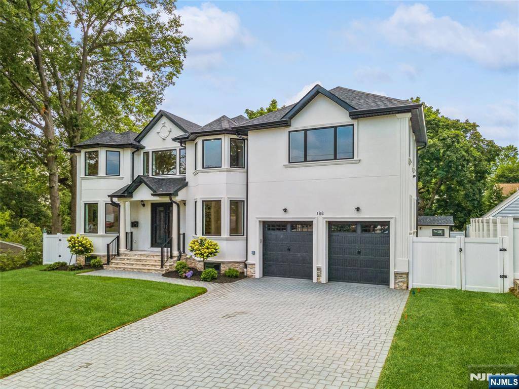 Paramus, NJ 07652,188 Hebberd AVE