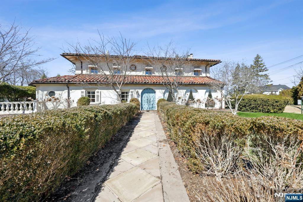 Glen Rock, NJ 07452,600 Doremus AVE