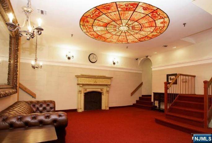 Englewood, NJ 07631,109 Grand AVE #1C