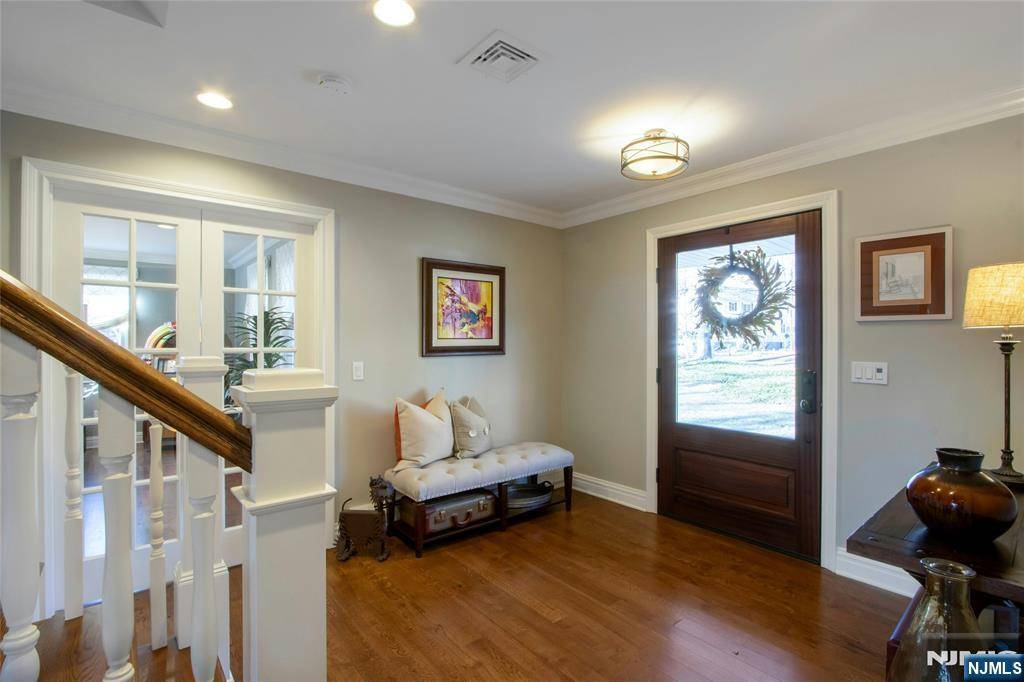 Montvale, NJ 07645,24 Donnybrook RD