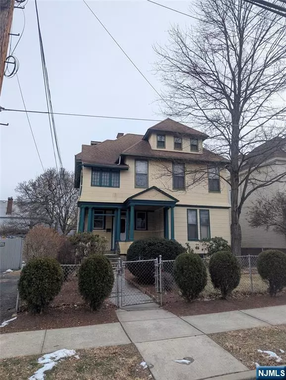 218 Cleveland ST, Orange, NJ 07050