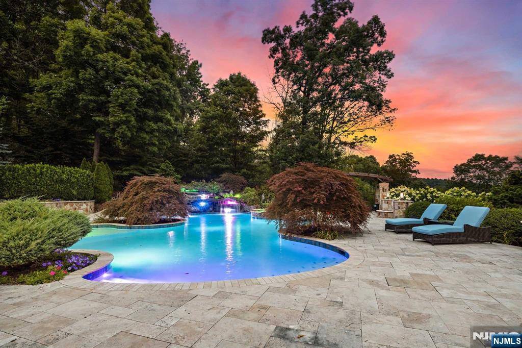 Kinnelon Borough, NJ 07405,797 W Shore DR