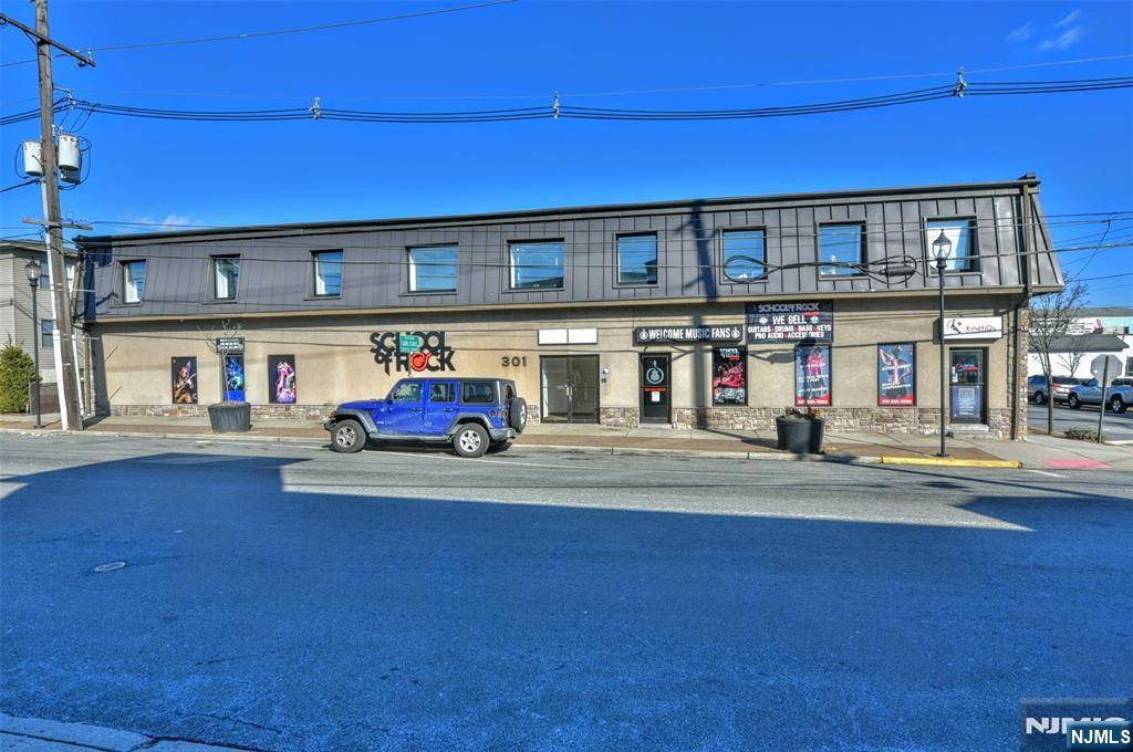 Carlstadt, NJ 07072,301 Hoboken #2