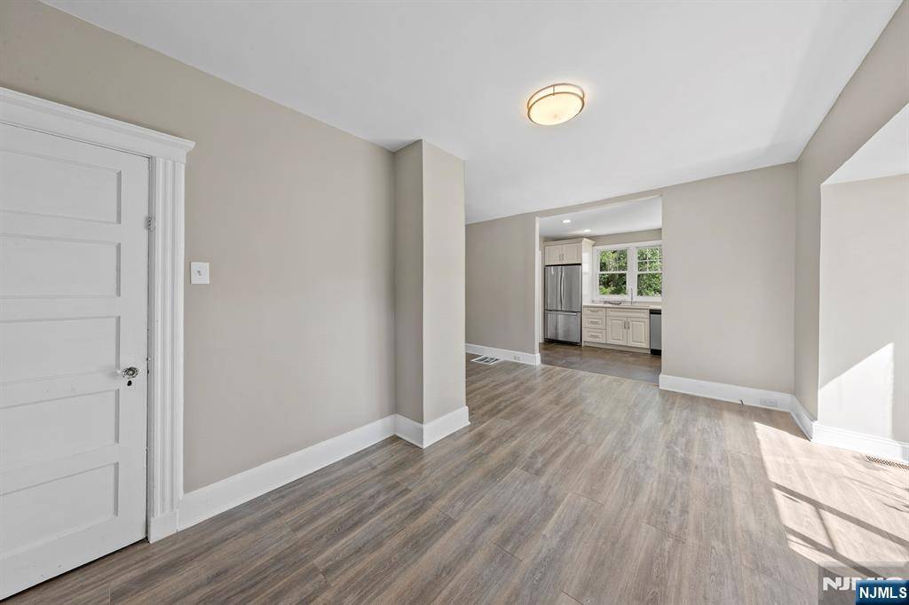 Cresskill, NJ 07626,56 Madison AVE